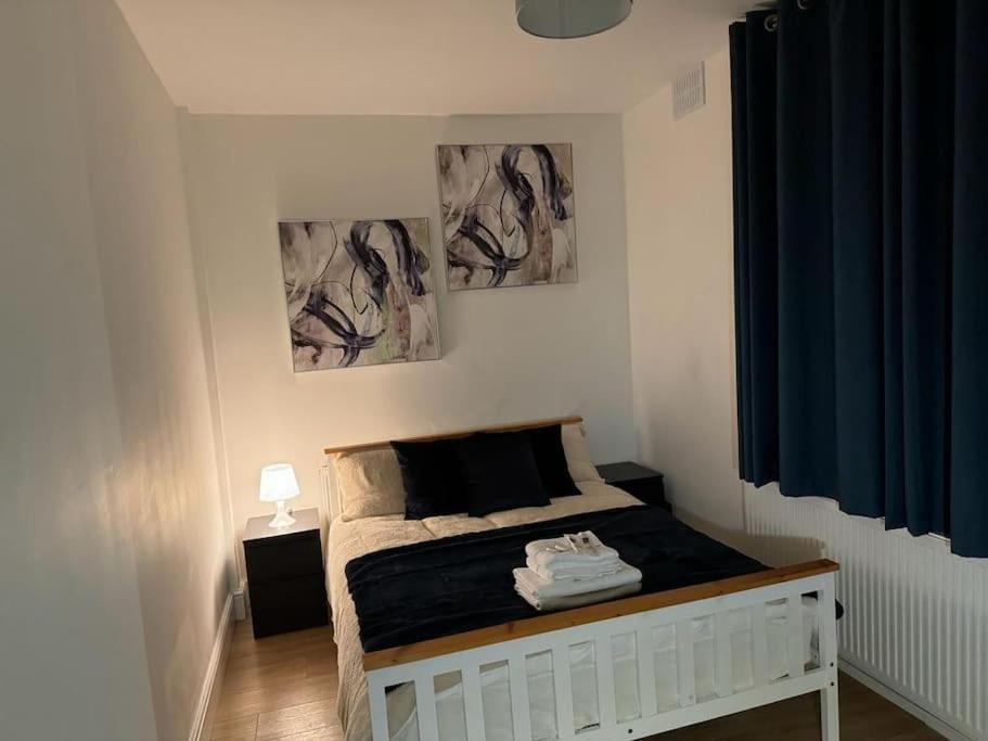 Manor Court Appartamento Londra Esterno foto