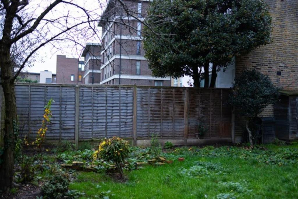 Manor Court Appartamento Londra Esterno foto